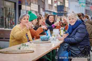 Zorgzaam Westrozebeke trekt rond met koffie- en babbelkar