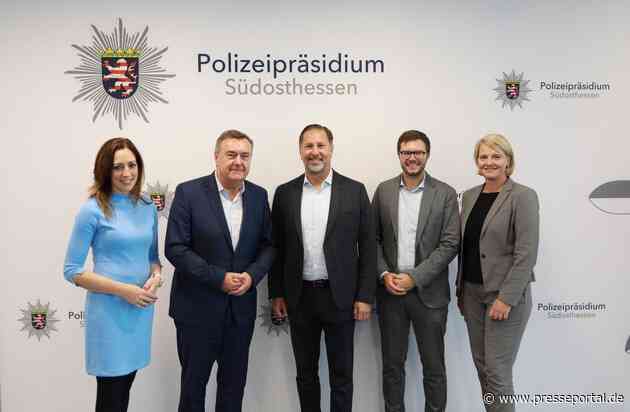 POL-OF: Einblicke in moderne Polizeiarbeit: Hanauer Stadtspitze besucht Polizeipräsidium Südosthessen