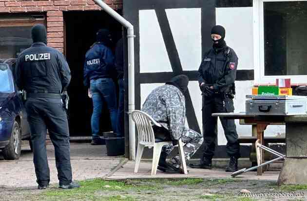 POL-OS: Staatsanwaltschaft & Polizei Osnabrück: Schlag gegen mutmaßliche Drogenhändler-Bande in NI & NRW - Drogenplantagen, Bargeld, Waffen & 900 Schuss Munition sichergestellt(Video)