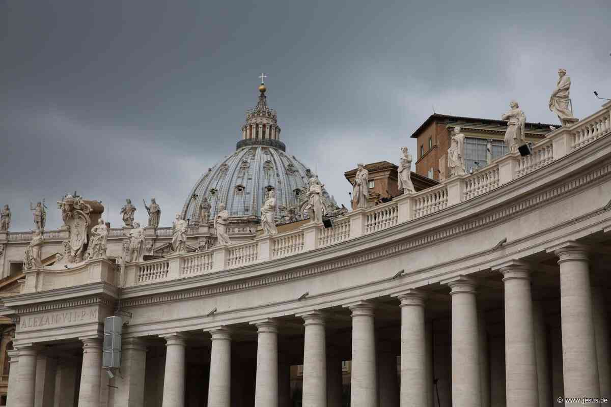 Vatikan macht Vorschläge zur Neudefinition der Rolle des Papstes
