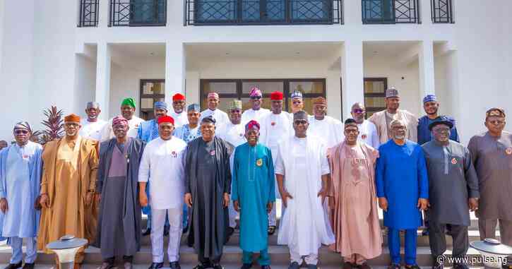 FG sues 36 State Governors over LG funds, Supreme Court delays judgment