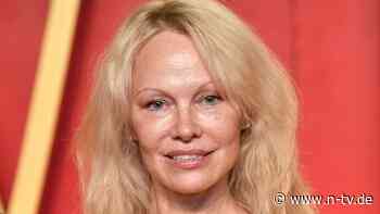 Ungeschminkt mit 56: Pamela Anderson zeigt die nackte Wahrheit