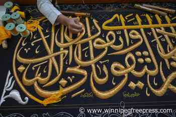 Masses of pilgrims in Saudi Arabia circle the Kaaba ahead of the official beginning of the Hajj