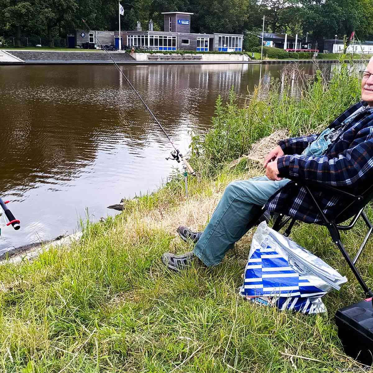 Vissers langs Twentekanaal twijfelen na waarschuwing: wel of geen snoekbaars in de pan?