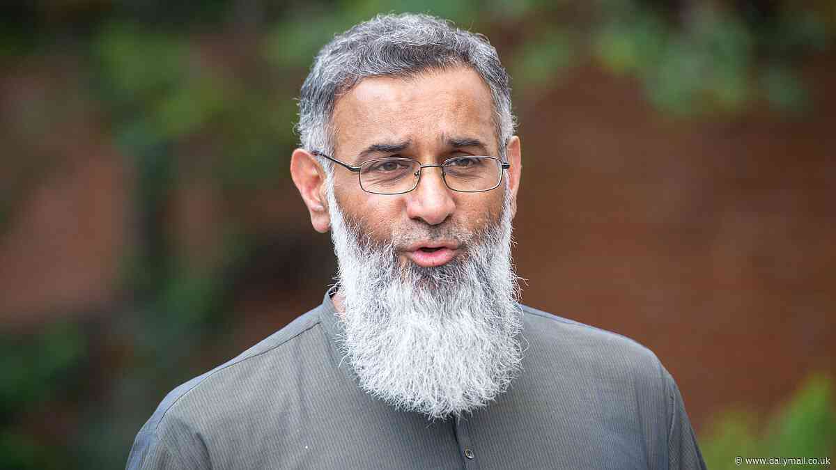 Radical preacher Anjem Choudary, 57, took on 'caretaker role' at terrorist group Al-Muhajiroun after being released from jail for supporting Islamic State, court hears