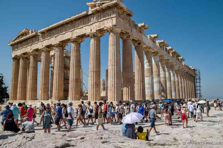A Record Heatwave Forces Greece to Close the Acropolis