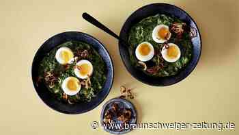 Schnell, lecker, gesund: Kräuterspinat mit Ei & Röstzwiebeln
