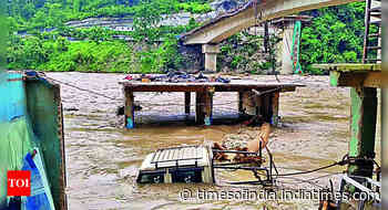 1,500 stranded, 6 dead in north Sikkim, rain triggers floods in Kalimpong