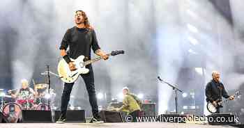Foo Fighters give fans world premiere at Old Trafford gig