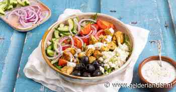 Wat Eten We Vandaag: Griekse maaltijdsalade met kip