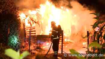Flammen in Kleingartenverein: Laube brennt vollständig nieder