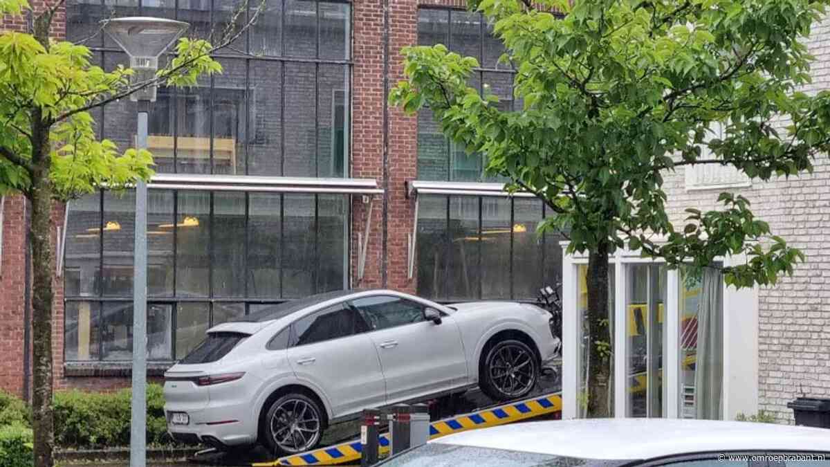 Dure Porsche en 100.000 euro cash in beslag genomen in zaak Ronnie S.