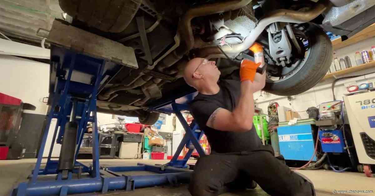 U.K. mechanic fixes anything to help his neighbors
