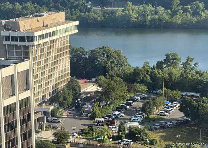 NEW: Another large police response at the Key Bridge Marriott