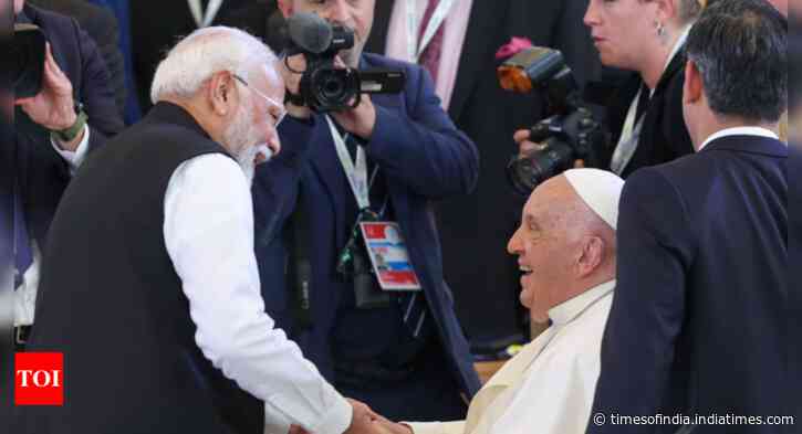 'I admire his commitment to serve people': PM Modi praises Pope Francis, invites him to visit India