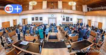 Parolen im Kieler Ratssaal: Sitzung unterbrochen