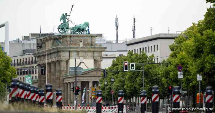 Verdächtiger Rucksack: Teile einer Berliner Fanzone geräumt