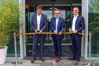 TVH opent nieuw gebouw langs E17: “Gedoopt ‘Het Nest’ door z’n ronde vorm en opvallende zonnewering”