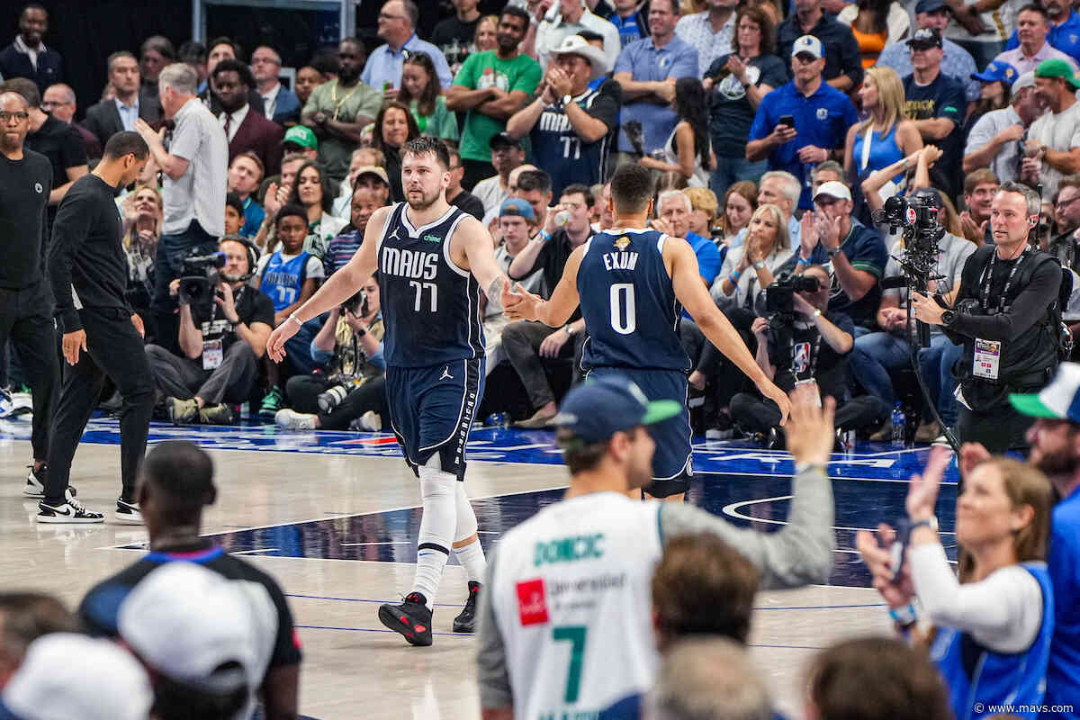 Mavericks blow out Celtics, stay alive in NBA Finals