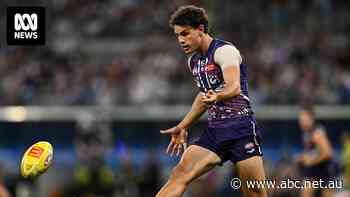 Live: Dockers forced into late change as Suns star dealt major injury scare in training