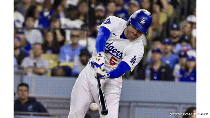 Dodgers cap comeback on Freddie Freeman’s 8th-inning RBI single