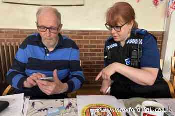 Bicester police team share dementia services with carers