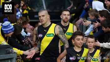 Live: Monster crowd at the MCG to watch Dustin Martin's 300th, Dogs thrash Dockers in statement win