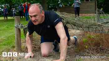Ed Davey tackles Tunbridge Wells obstacle course