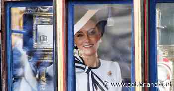 Kate laat gezicht weer zien: prinses lacht en zwaait tijdens militaire parade
