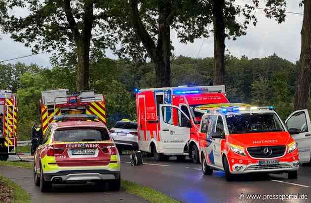 FW Marienheide: PKW prallt frontal gegen Baum - eine Person durch die Feuerwehr aus Fahrzeug befreit