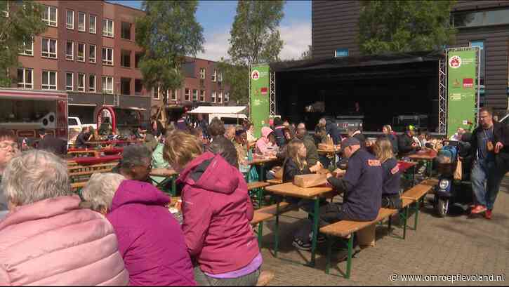Almere - Tomatensoep Festival verbindt buurtbewoners met en zonder een beperking