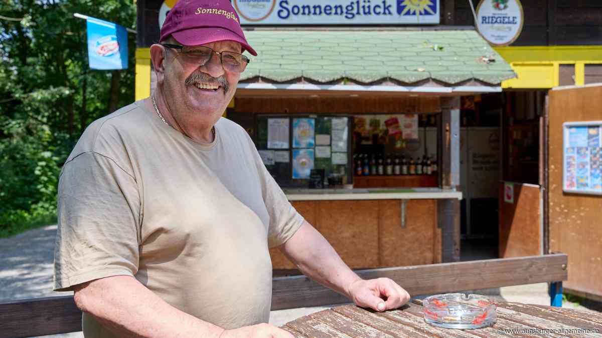 Glücklich im Sonnenglück: Seit 41 Jahren betreibt er den Kiosk am Wertachkanal