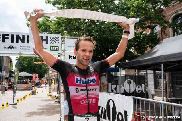 Tom Vander Hoogerstraete wint ondanks valpartij nu ook triatlon in Willebroek