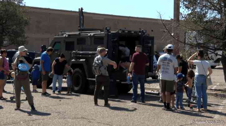 Kids learn about city vehicles at 3rd annual Touch A Truck event in Albuquerque