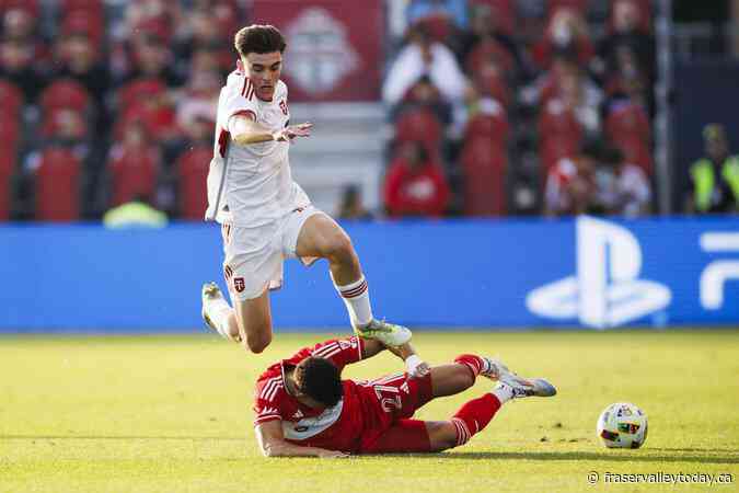 Chicago Fire take advantage of sloppy Toronto FC defending to post first away win