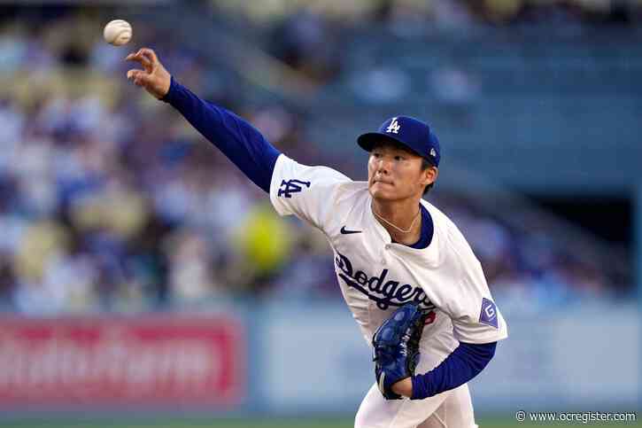 Dodgers’ Yoshinobu Yamamoto leaves game early against Royals