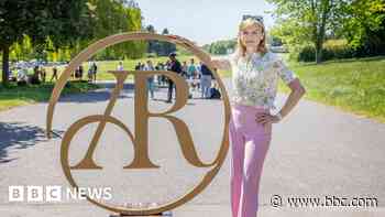 Antiques Roadshow filming at Essex art gallery