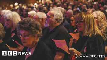 Choir's £10k fundraiser bid for Samaritans