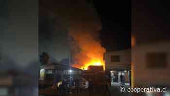 Incendio estructural alcanzó a cuatro viviendas en Conchalí