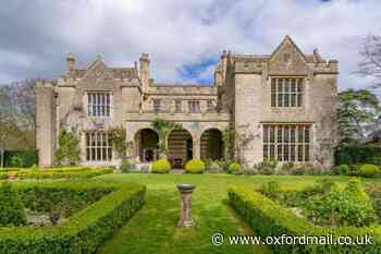 Wytham Abbey near Oxford, once owned by earls, is for sale
