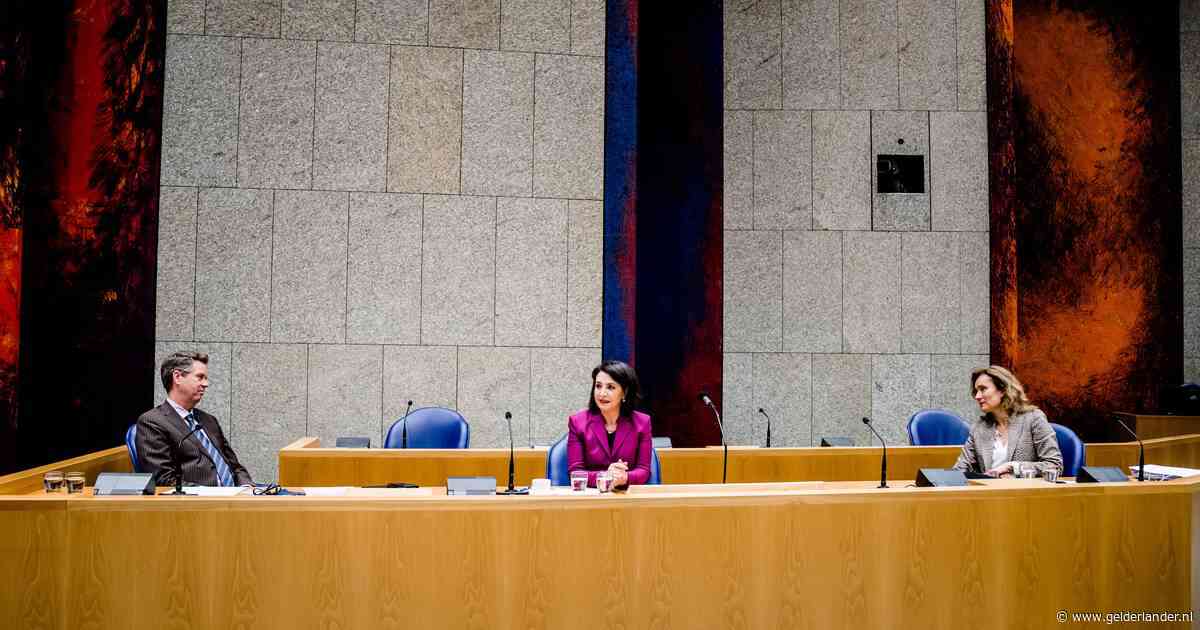Juridisch gevecht oud-Kamervoorzitter Vera Bergkamp en Khadija Arib kostte meer dan miljoen