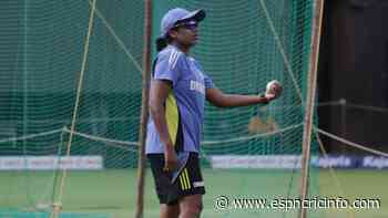 ODI debuts for Asha, Dercksen as India opt to bat