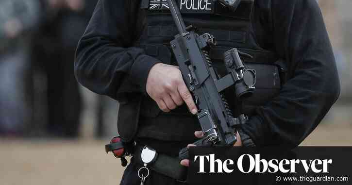 Met police accused of failing to address toxic culture in firearms unit