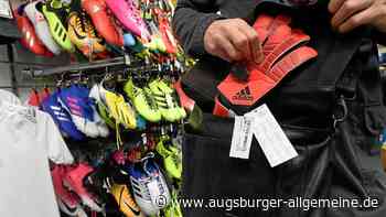40-Jähriger lässt in Augsburg Schuhe mitgehen