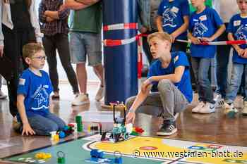 Roboter-Teams aus Steinheim gewinnen Regionalentscheid in Paderborn