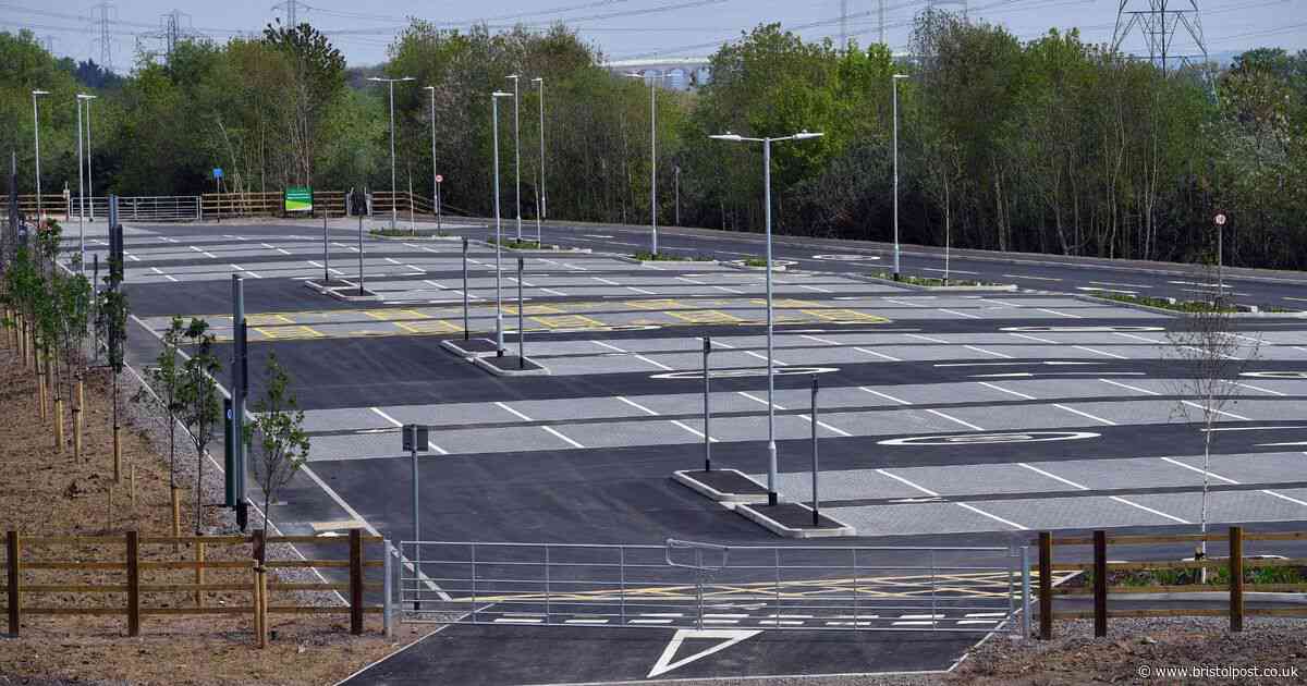 Immaculate 172-bay car park next to the M4 that no one uses