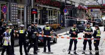 Politie schiet in Hamburg man neer die met bijl opdook in fanmars Oranje, supporters verzocht rustig te blijven