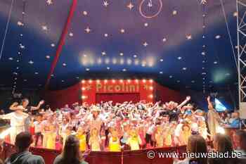 450 leerlingen van jubilerende basisschool De Brug ontpoppen zich tot circusartiest