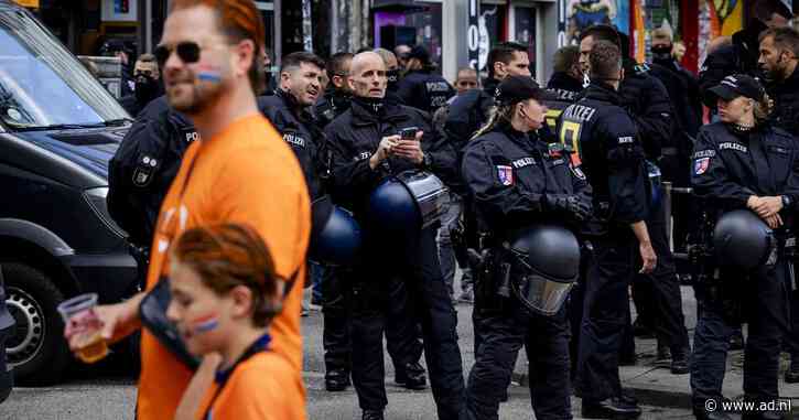 Politie schiet in Hamburg man neer die met bijl opdook in fanmars Oranje, ‘had het niet voorzien op supporters’