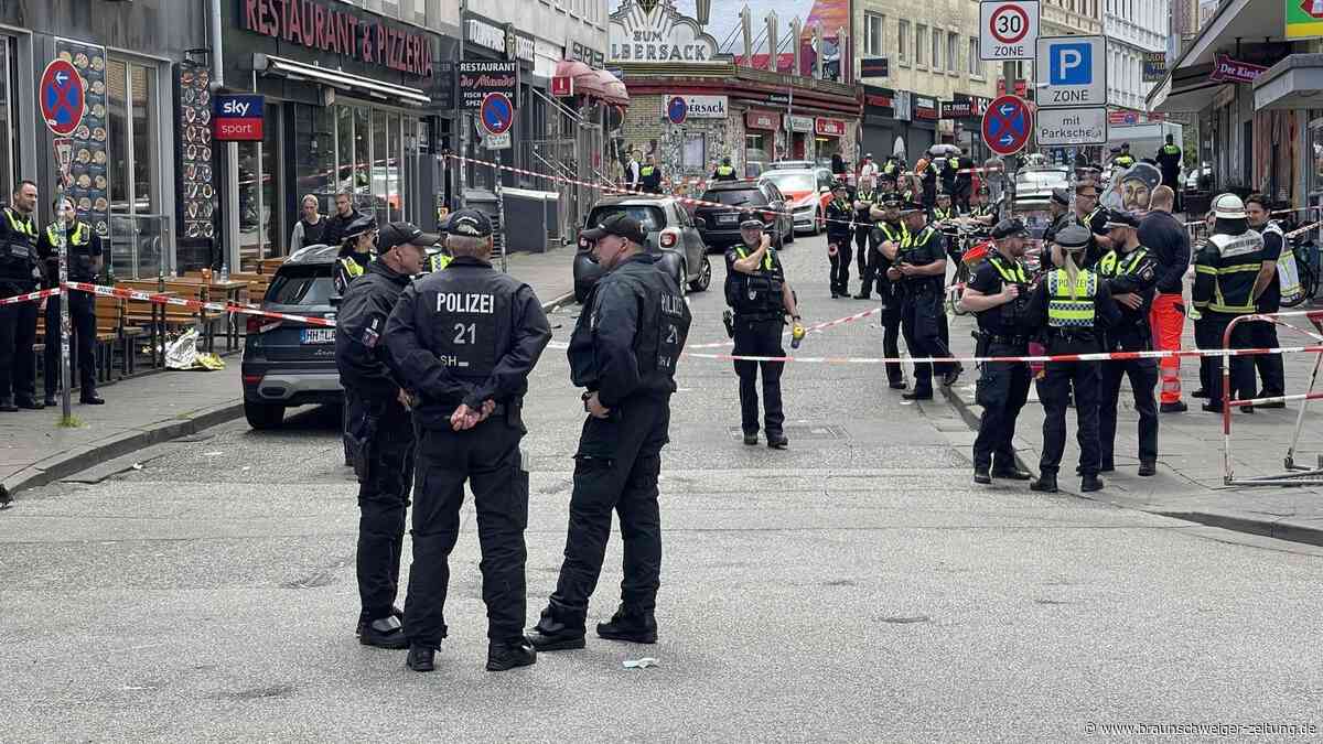 Hamburg: Polizei schießt Angreifer nahe Fan-Party nieder
